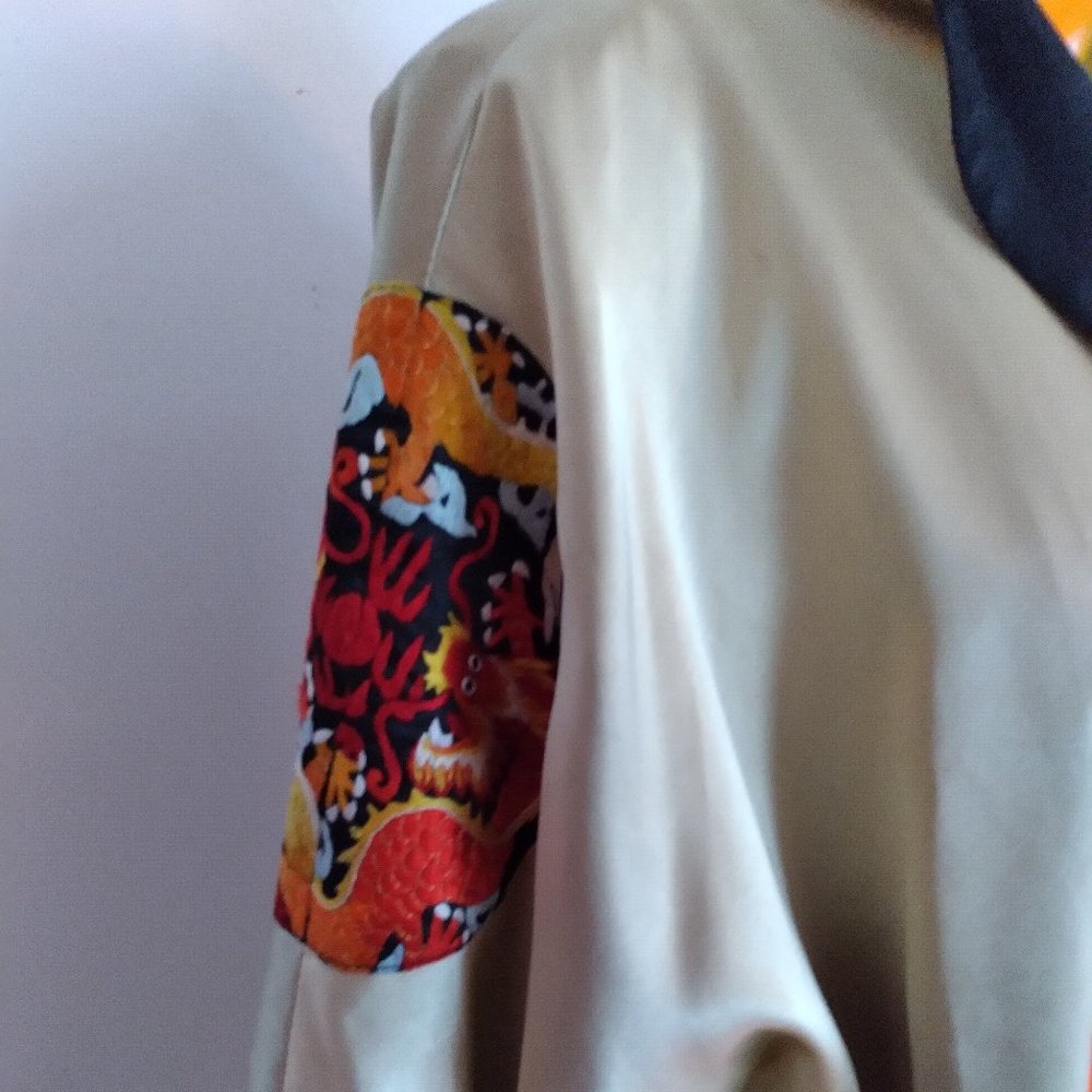 WOMANS CLOTHING - Picture 11 of 16